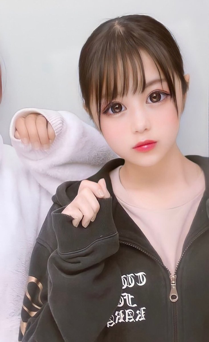 J89owo's tweet photo. 晒し依頼💕︎
菊地原 彩花
23歳
学校一の足臭
 #晒し #晒し依頼 #おなぺ https://t.co/RjsmcsnLfs