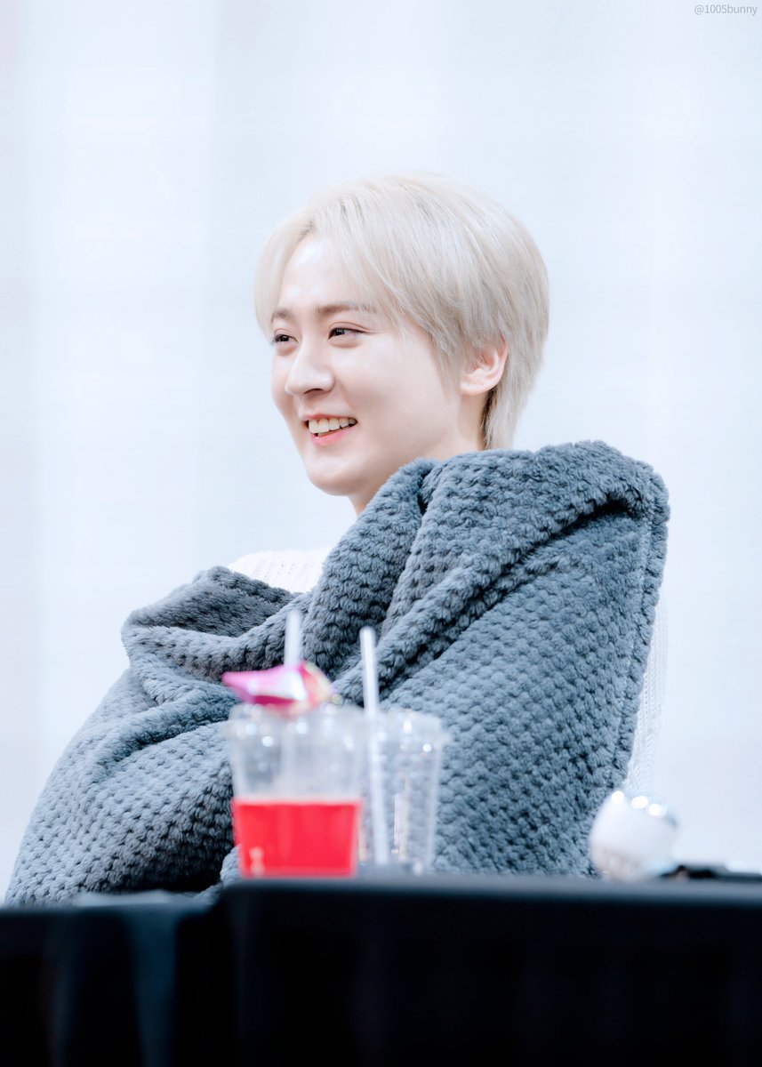 1005bunny's tweet photo. 250905 티오피몰 팬사인회
담요꽁꽁 부리또

#틴탑 #TEENTOP #천지 #CHUNJI https://t.co/wtSsRX8Ihr