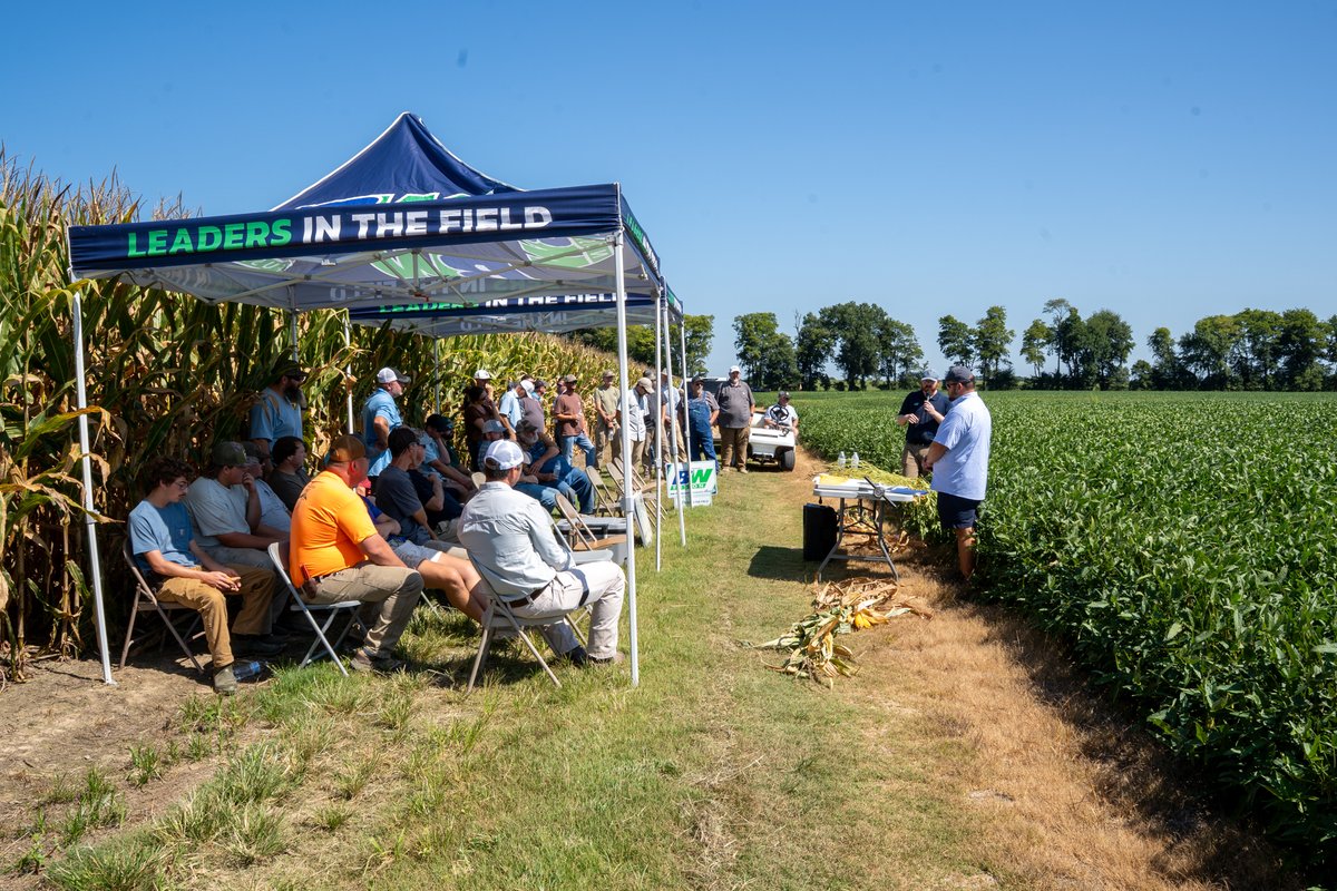 bw_fusion's tweet photo. Healthy crops make healthy crops. We spent our grower meeting in Obion, TN talking through multi-year trial data and how using the right tools and the right products drive smarter fertility decisions, not "check the box" agronomy.

#soilhealth #agronomy #cropnutrition https://t.co/h162W0a2Vm