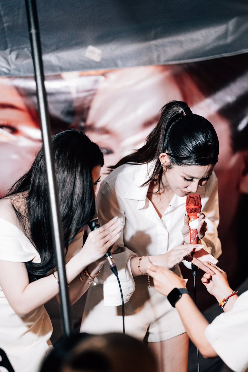 NackLiuOfficial's tweet photo. เราจะไม่ยอมให้ทุกคนออกจากร้านหมูกระทะ อยู่ด้วยกันจนกว่าจะมีงานต่อไป🥹

NackLiu 1st Mini FanMeet
#EatBBQwithNACKLIU
#แน็กหลิว #NackLiu https://t.co/W1oF6GPvcP
