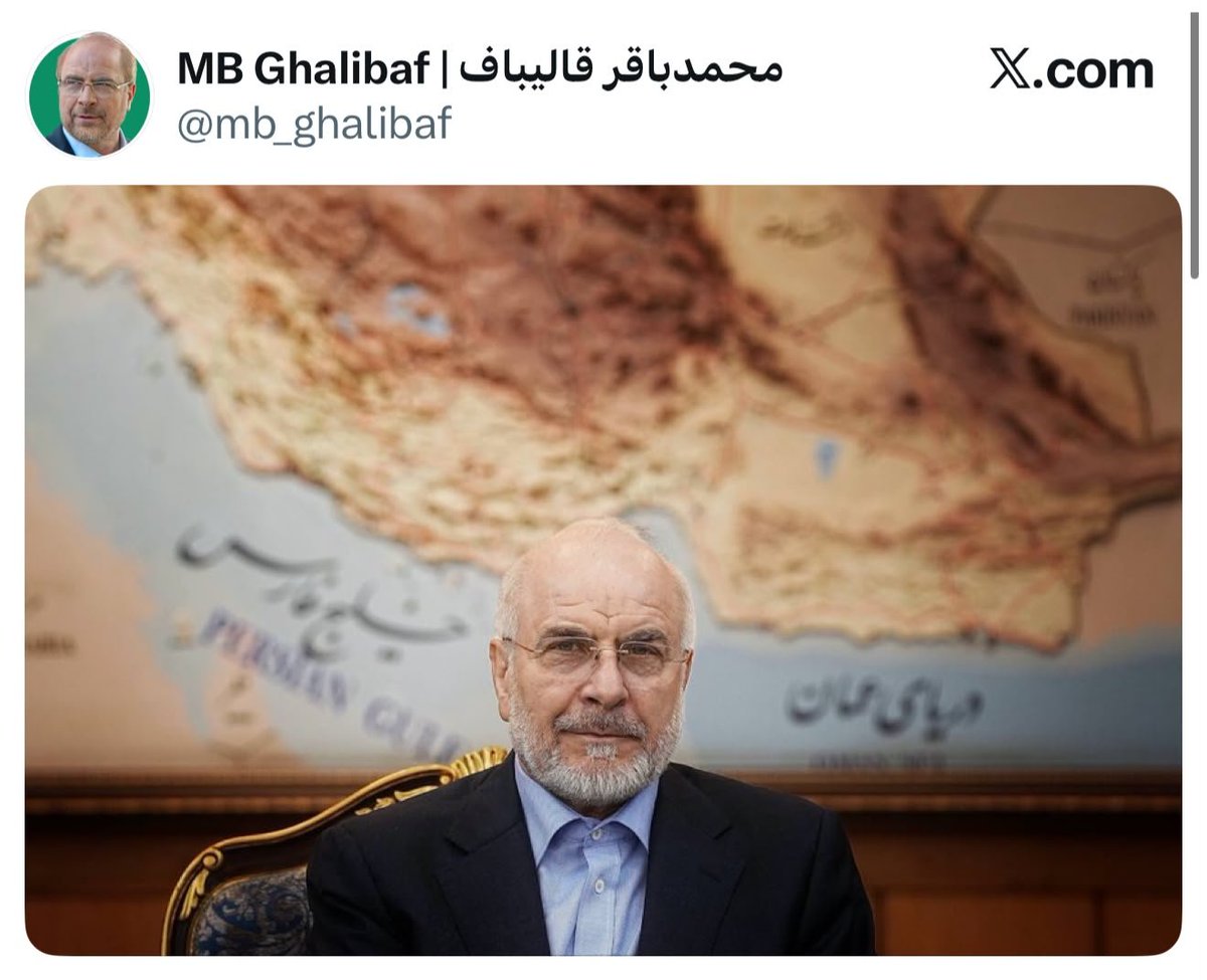 liqaa_maki's tweet photo. مازال قاليباف في العراق، لكنه نشر صورة له دون مناسبة أو معنى واضح، سوى الخلفية، وهي خارطة الخليج، وعليها اسم (خليج فارس)، بعد ذلك بقليل نشر رئيس البرلمان العراقي صورة شخصية له، مع خلفية للخليج واسم بارز للخليج العربي. الرجلان تقابلا أمس رسميا، وتبادلا الهدايا، لكن المسؤول الإيراني أراد أن يثبت شيئا، فجاءه الرد سريعا.