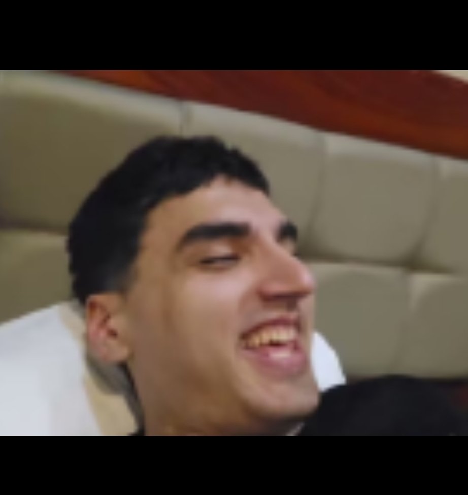ando23Her's tweet photo. @MarianoDOTA I cannot believe how liquid can bring so many hopes one day to at least be at grand finals for TI, and the next day team seems lost. Maybe it's just the IO, but to me it seems that someone needs to take the leadership in the team and set things straight for next series https://t.co/9h4tYuvfFm