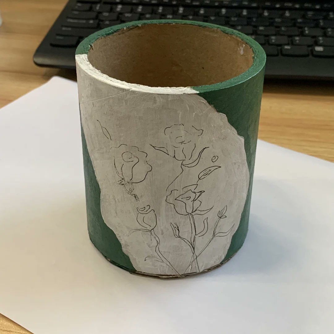 juymini's tweet photo. Turn an old mason jar into a perfect desk pencil holder with just hot glue and some twine—simple, zero-waste upgrade for your workspace! https://t.co/SLWsQi38h2