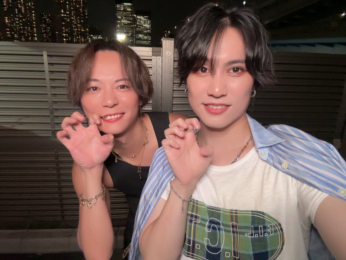 junya_ohl's tweet photo. BRAVE SONICありがとうございました🧩

昔から仲良い仲間達や、尊敬する先輩達と一緒になれて嬉しかったなぁ
とてもいい一日でした🧞
そんな大好きなお友達と📸

そして新曲 "My Room" 初披露感想まってます🏠

#OHL
#BRAVESONIC
#ブレソニ https://t.co/UkJatyRXQJ