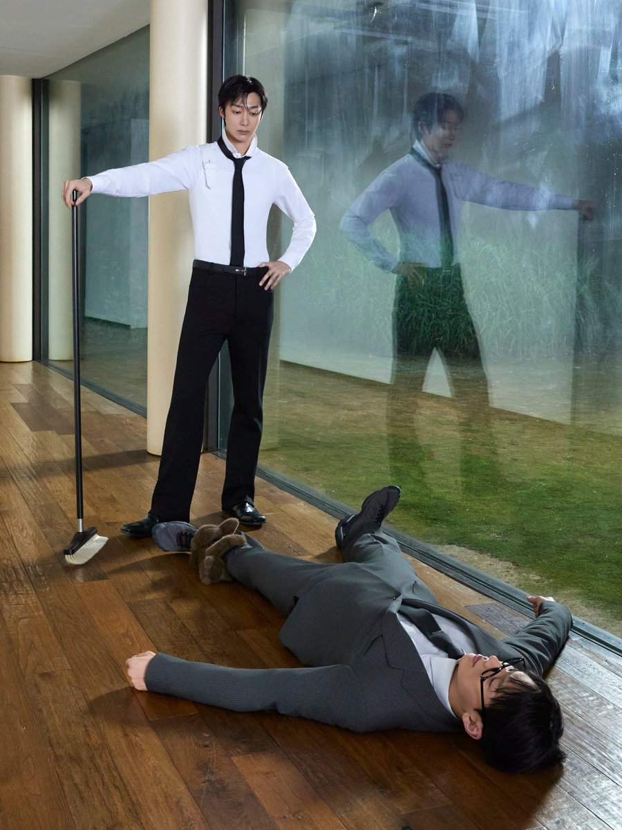 CULTHYUK's tweet photo. they fucking killed shownu and minhyuk was pretending to not know what happend but it was him and hyungwon all the time I FIGURED IT OUTTTT 😭 https://t.co/HIOOHz1D42