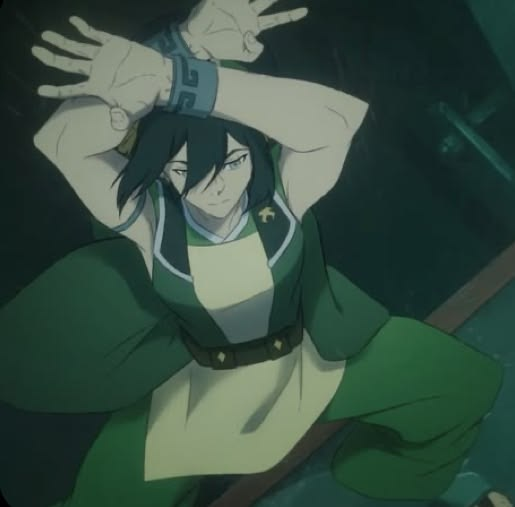 mengmengbeifong's tweet photo. i was thinking, maybe this new emblem she has on her robes! https://t.co/ZdNy4laGRL