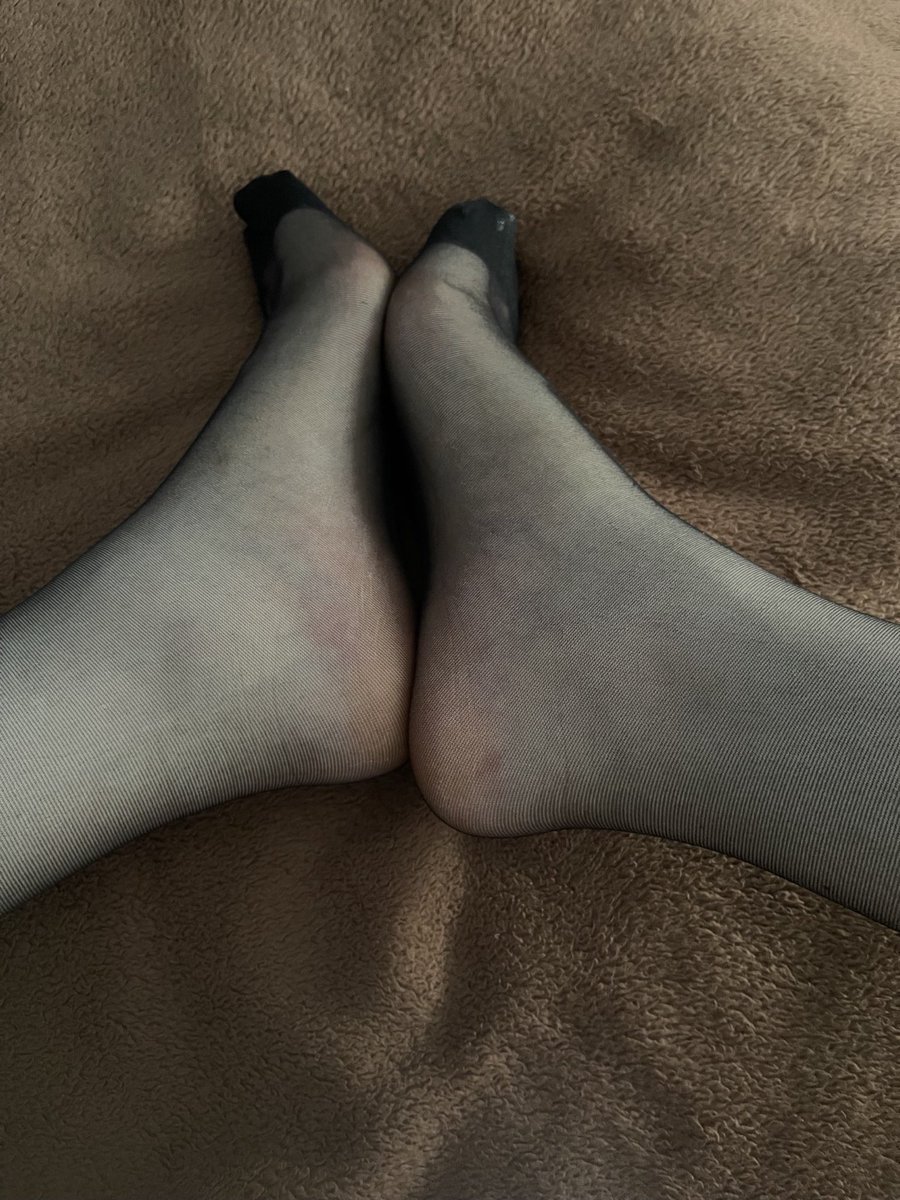 Arox40037's tweet photo. 第三次联合抽奖来啦
这次联合@nanasssss0997老朋友nana

需关注双方参与 先关注再参与
参与规则：转发+点赞+评论 扫码进抽奖qq群 群名称改为推id

一等奖 内裤*1二等奖 丝袜*1三等奖 棉袜短丝任选*2

三天活动期间满108赠送酸爽短丝棉袜哦
三天后开奖  邮费自理 这次幸运儿��是你 #原味抽奖 https://t.co/AZfVzKLPFU