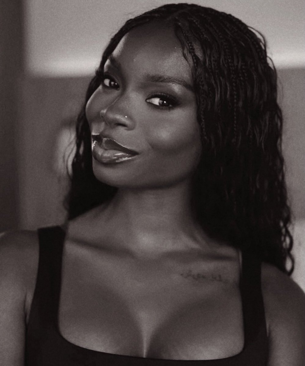 yorit1's tweet photo. God is a woman and her name is Olandria #olandria #OlandriaxCharlotteTilburry #oladoll https://t.co/6k7MgWDHLY
