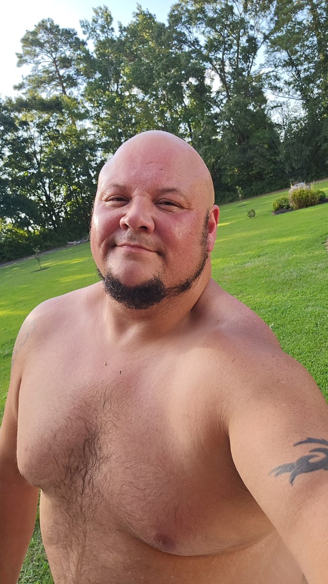 Klyntar82's tweet photo. Hot day🥵 https://t.co/2o72zEuqQU