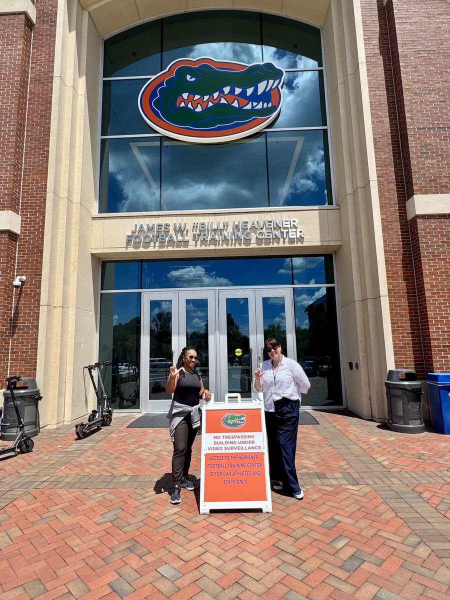 LSUAcademicCtr's tweet photo. Lauren Barker and Dr. Dorothy Kemp attended the SEC Learning Summit: Connecting and Collaborating for the Future of Learning Services last week! Lauren did a great job presenting with Molly Coln from @HailStateBAS. It was a great opportunity to learn with others in the SEC! https://t.co/pdWA9wLjBb