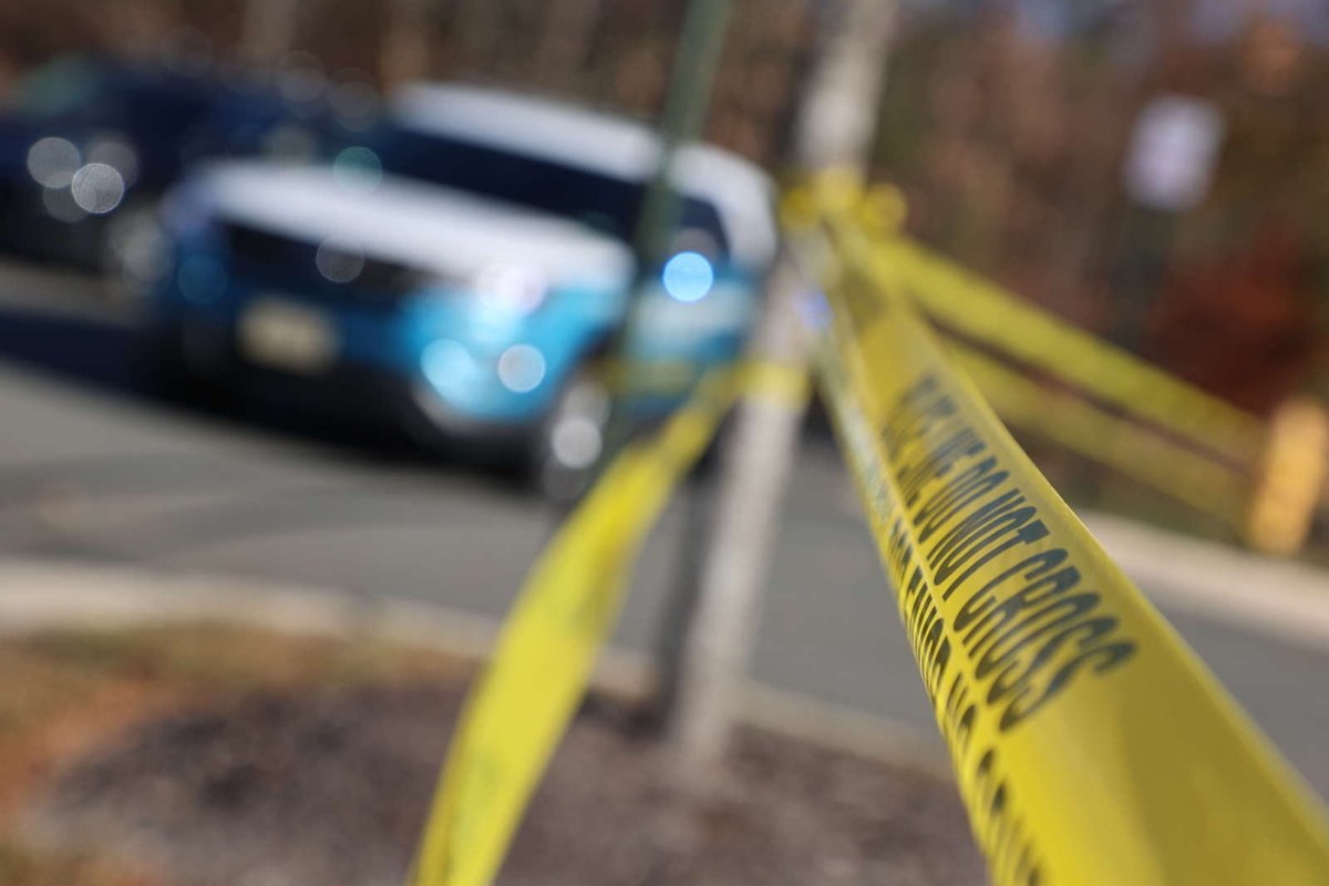 PotomacLocal's tweet photo. Police Blotter: Fatal Crash, Commercial Burglary Reported https://t.co/suK2qyQ85h https://t.co/DeiwMzEBj9