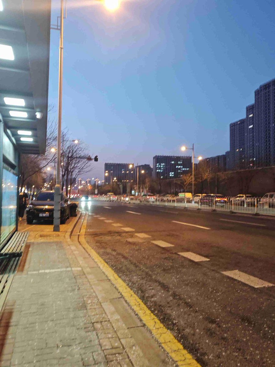 Amrman123Amr's tweet photo. Just wrapped up a quick morning commute to the downtown office, sunny skies and smooth roads made the drive way more pleasant than usual! ， https://t.co/5mptkrCgp6