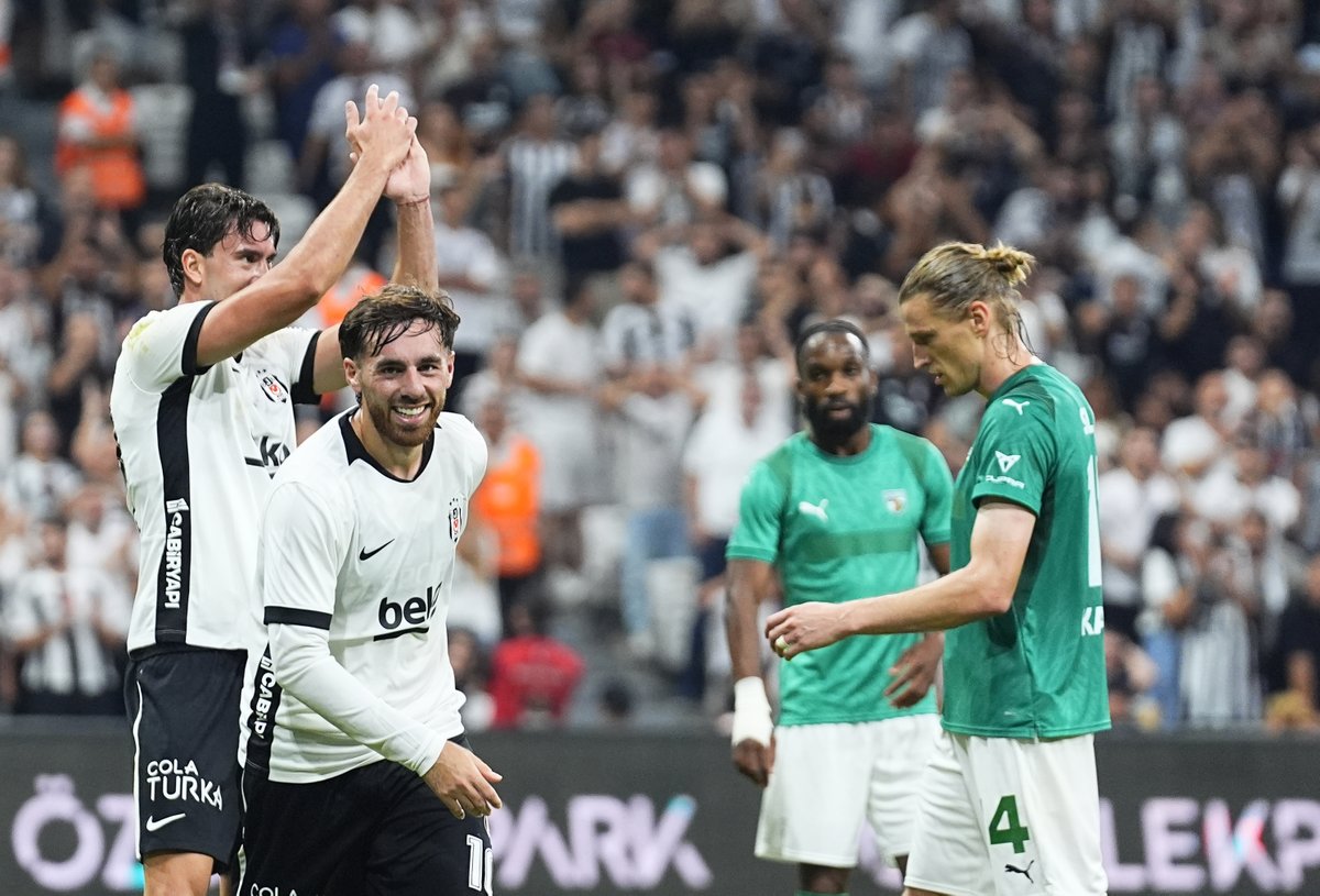 trthaber's tweet photo. Temsilcimiz Beşiktaş, UEFA Avrupa Ligi play-off turu ilk maçında Kauno Zalgiris’i 3-0 yendi. https://t.co/kLYi0PQsph
