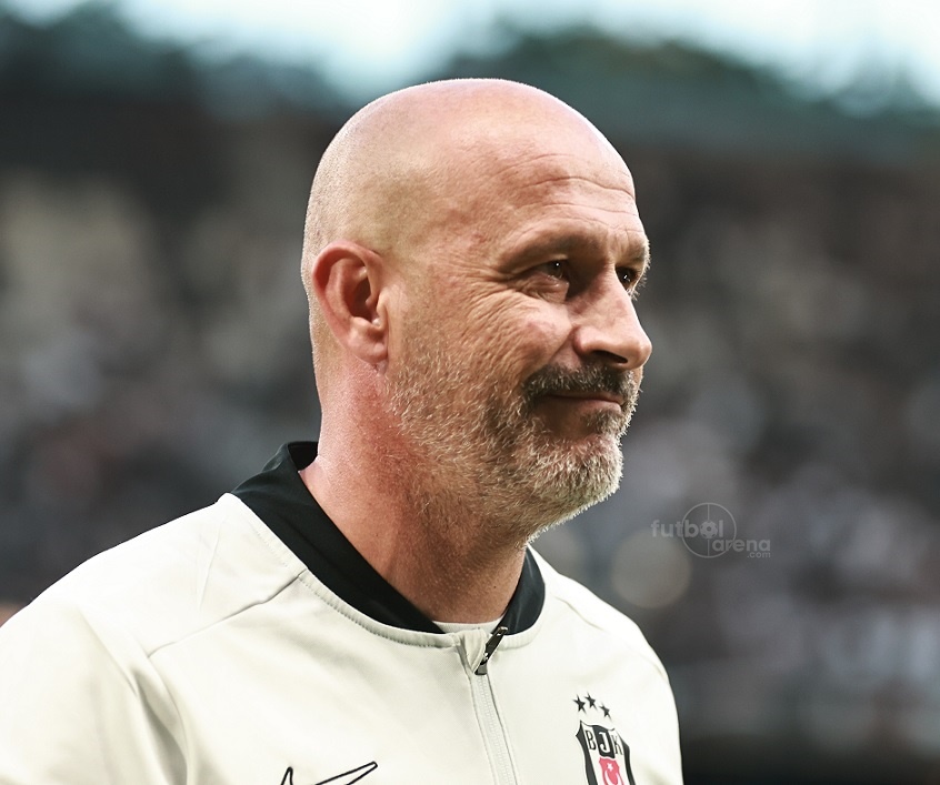 futbolarena's tweet photo. VINCENZO ITALIANO! 🦅

• 6 maç
• 6 galibiyet
• Yenilen gol: 0
• 120 gol girişimi
• Adım adım UEFA Avrupa Ligi'nde. 
• Bugün bütün stat ismini haykırdı.  
• Kusursuz sezon başlangıcı. https://t.co/wlH4VVVRCt