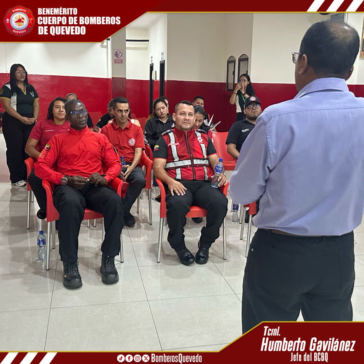 Bomberos_Queve's tweet photo. 🎓🤝 Culminamos con éxito la Vinculación con la Sociedad junto a estudiantes de la @uteqoficial, de la carrera de Gestión del Talento Humano.
La actividad abordó la innovación y creatividad para fortalecer el clima laboral y el bienestar institucional. 🚒🔥
#BomberosQuevedo #UTEQ https://t.co/mZidiK0gIO