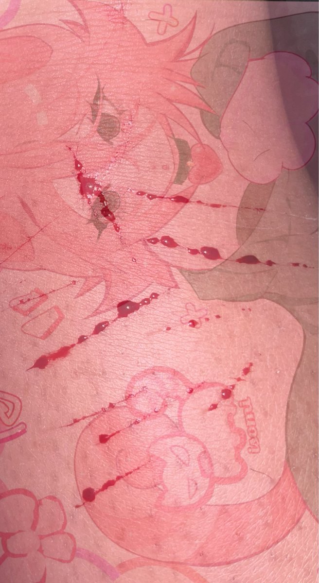 MariZtragic's tweet photo. SFX MAKEUP totally- 
These are old I go deeper now😋 #selfharm #cuts #blood #depressed https://t.co/iAUw7zOJIm