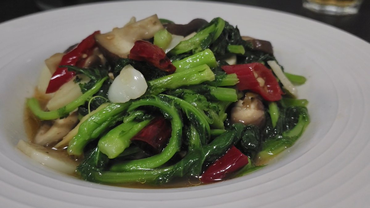dnlu_sbza's tweet photo. Craving a burst of tropical flavor Try our homemade Thai green curry tonight! Creamy coconut milk, spicy herbs, and tender veggies — pure Thai comfort in every bite. https://t.co/sobHWm5gwh