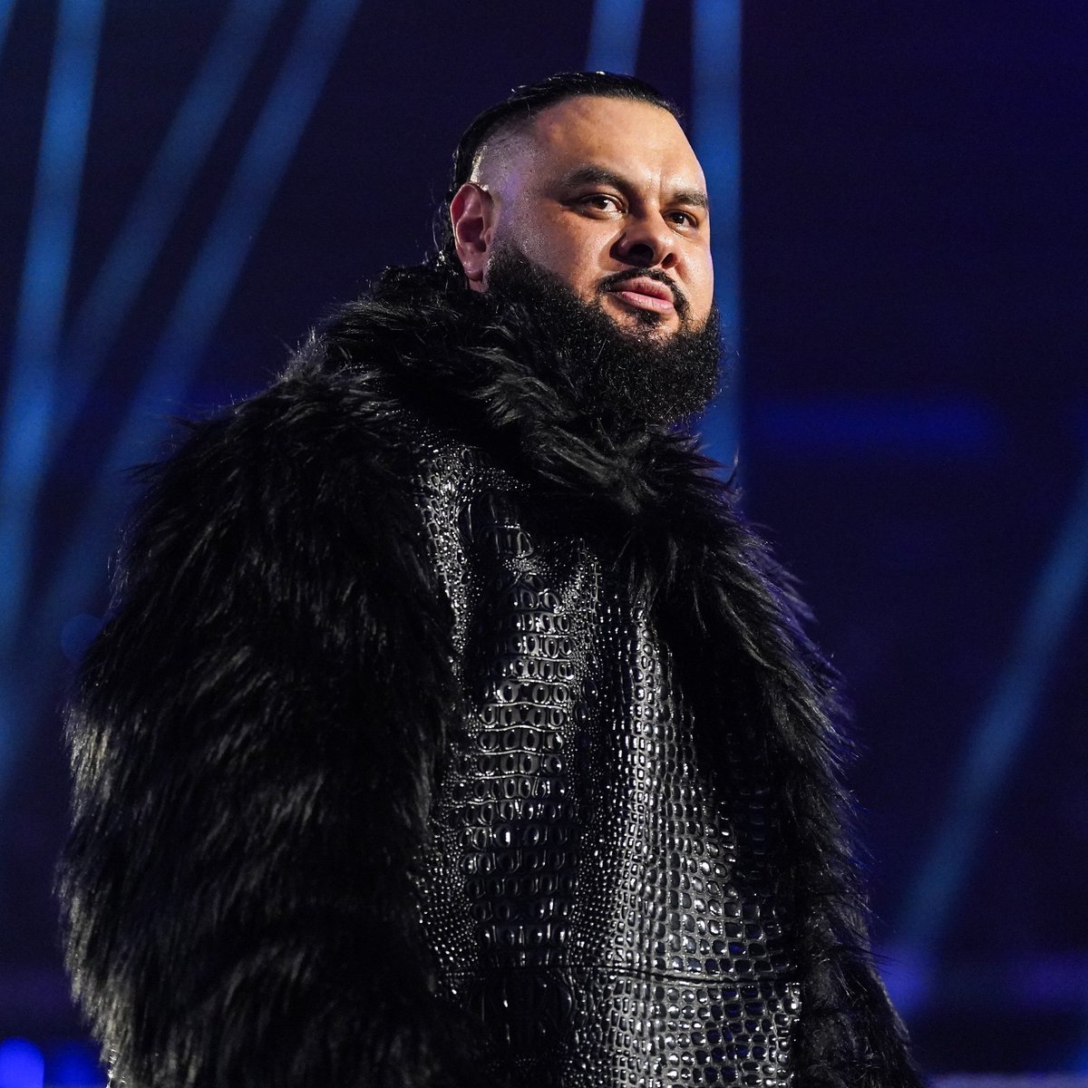 CatchNewz's tweet photo. Bronson Reed pourrait faire son retour de blessure le mois prochain. Il pourrait revenir avec un rôle de Heel important.

(PWInsider / WrestleVotes) https://t.co/Lvw6XOsJW7