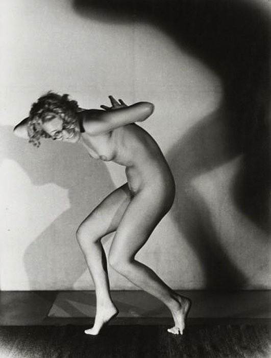 Ttalindeyzac's tweet photo. ‘Nude with glasses’,
József Pécsi, 1931 https://t.co/yBEeyeYns6