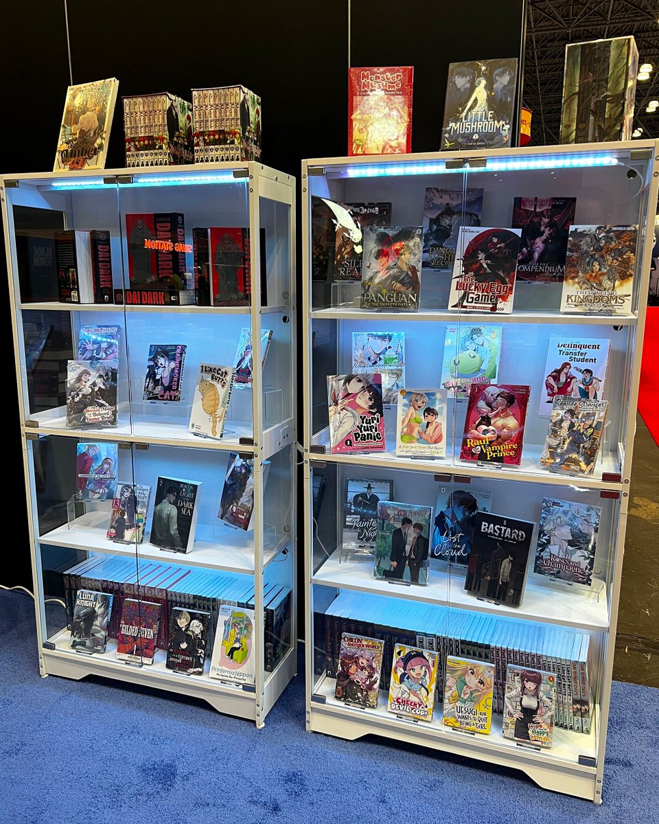 gomanga's tweet photo. Seven Seas is at Anime NYC! ✨ Stop by Booth #1519 to check out our exclusive early releases—including the glow-in-the-dark DAI DARK DELUXE EDITION 1 (Vol. 1-3 HARDCOVER OMNIBUS)!

And don't miss our Industry Panel Friday at 2:45 PM ET in Room 1A23-24. See you there! https://t.co/PIZzeqpKve