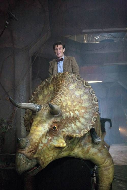 DiscipleOfBrad's tweet photo. If you need to know one thing about the Doctor, it’s that they’re going to be excited when they see a dinosaur https://t.co/4FbWxQa05M