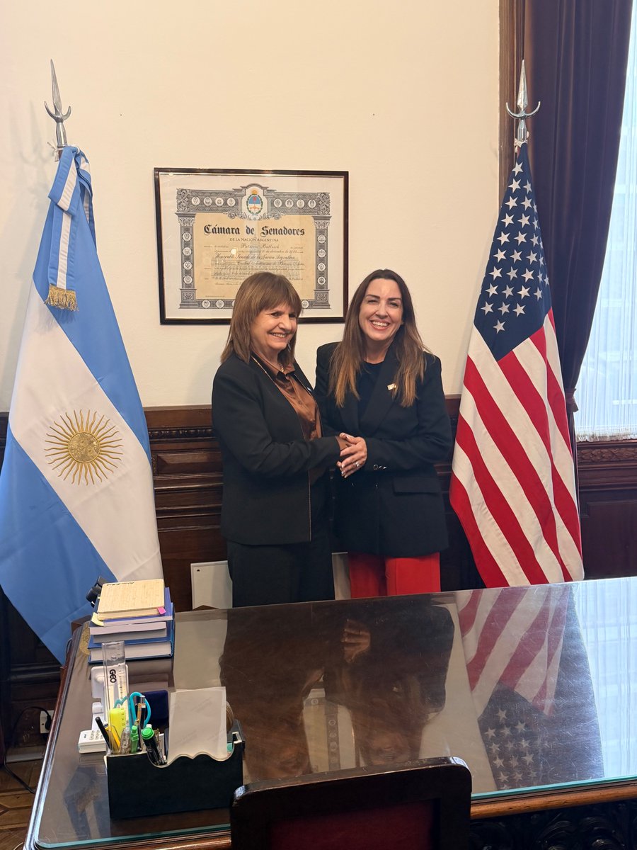 ONDCP's tweet photo. In Buenos Aires: Senator @PatoBullrich  invited Director @SaraCarterDC to the Senate House.
Deepening U.S.-Argentina cooperation across the Western Hemisphere. https://t.co/kGO2rOKFE0