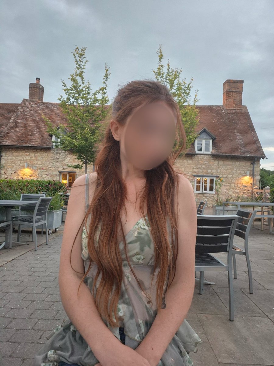 ChloeAuburn's tweet photo. Pub visit with the girlies 💕Almost got caught in the rain 😬💦 https://t.co/loCC6QaBk3
