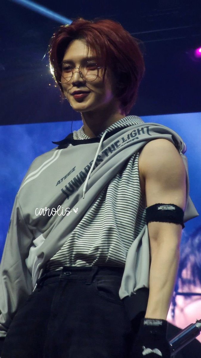 yunhoatekaleigh's tweet photo. Yeosang i promise you its okay to be an outfit repeater https://t.co/SCmXJxO7LJ