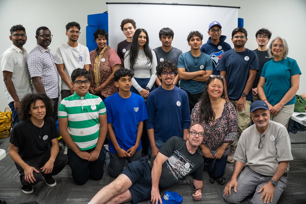 GetTogetherTO's tweet photo. We just finished our first-ever Computer Refurbathon in Mississauga. As a community, we refurbished over 28 computers and had six of them picked up! 

Thank you to those who participated or donated their used computers to Let’s Get Together.

#LGTComputerRefurbathon #TechEquity https://t.co/9ruJZulWiN