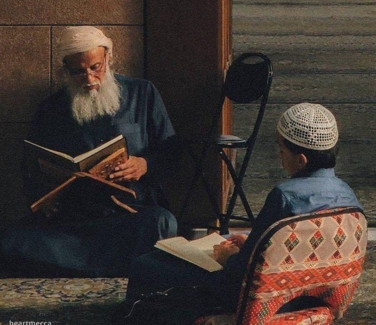 ilssonteuxsair's tweet photo. "Selameti yalnızlıkta, en iyi vâizi mezarlıkta, en iyi arkadaşı da kitap okumakta buldum."

İmam Gazâlî https://t.co/miEjqYuhor