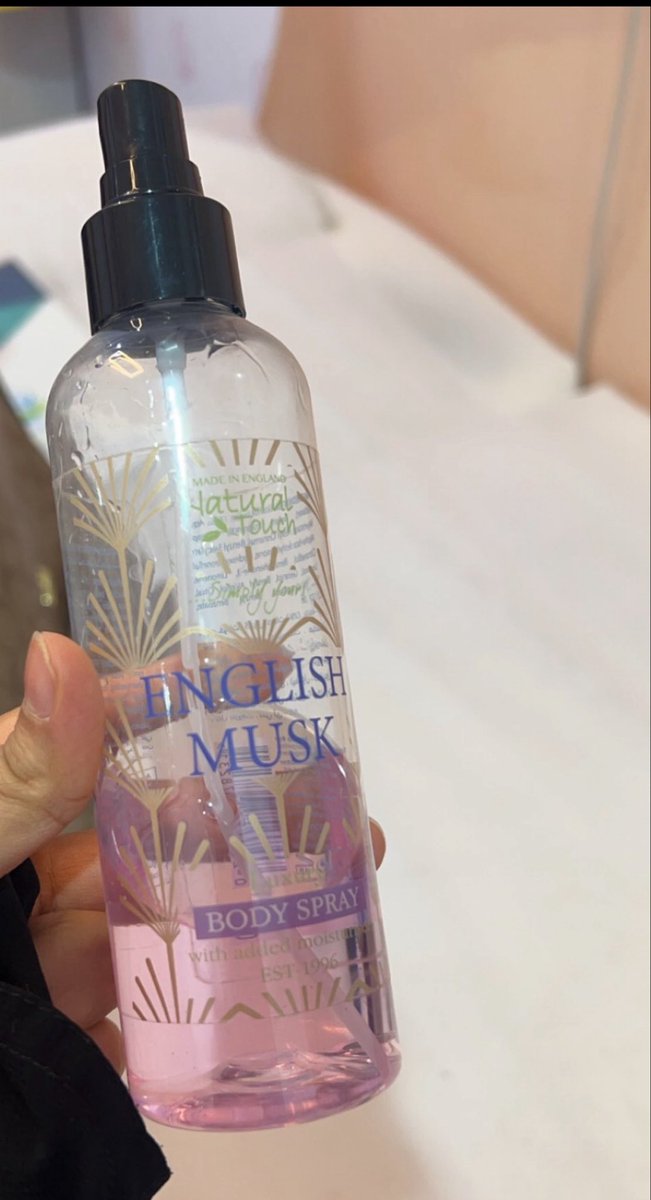 malad_54's tweet photo. هالمعطر خيالي بشككككل مايوصف 😩 https://t.co/UOyaBSHbCn