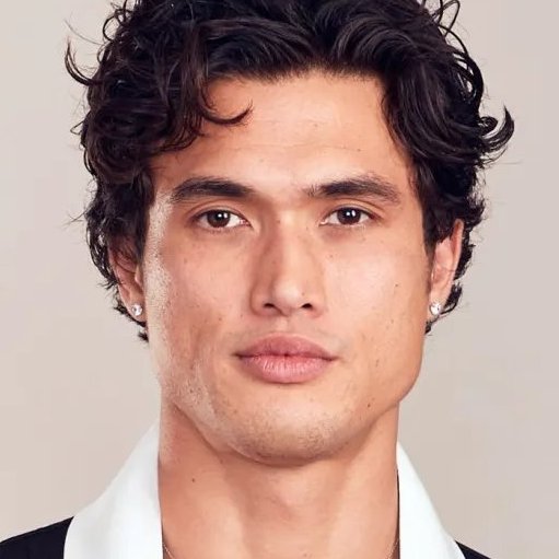sboficial's tweet photo. Charles Melton está em negociações para interpretar Kakashi no live-action de NARUTO.