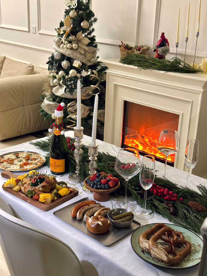 HardGam3r2003's tweet photo. Christmas is all about cozy evenings, warm drinks and the best people by your side. https://t.co/Pv8VNsKvE3