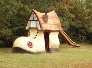 80s_Kidz's tweet photo. Who can remember playing in these when your mum and dad was having a drink in the pub? https://t.co/0rLyPeYurq