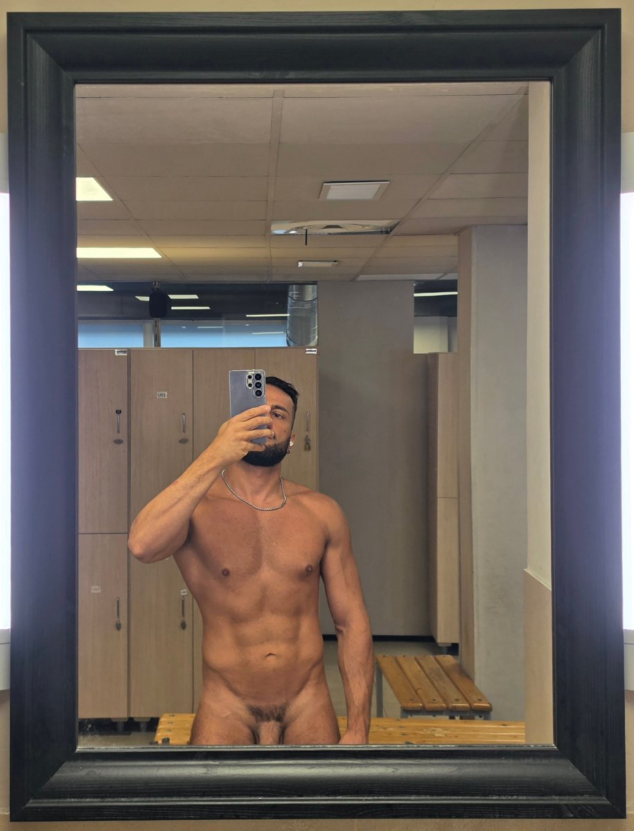 danielemazzullo's tweet photo. Ho dovuto drizzare lo specchio
https://t.co/FBlfinbPJ9

https://t.co/3UzbgOIKf4 https://t.co/Cz8W1biPXr