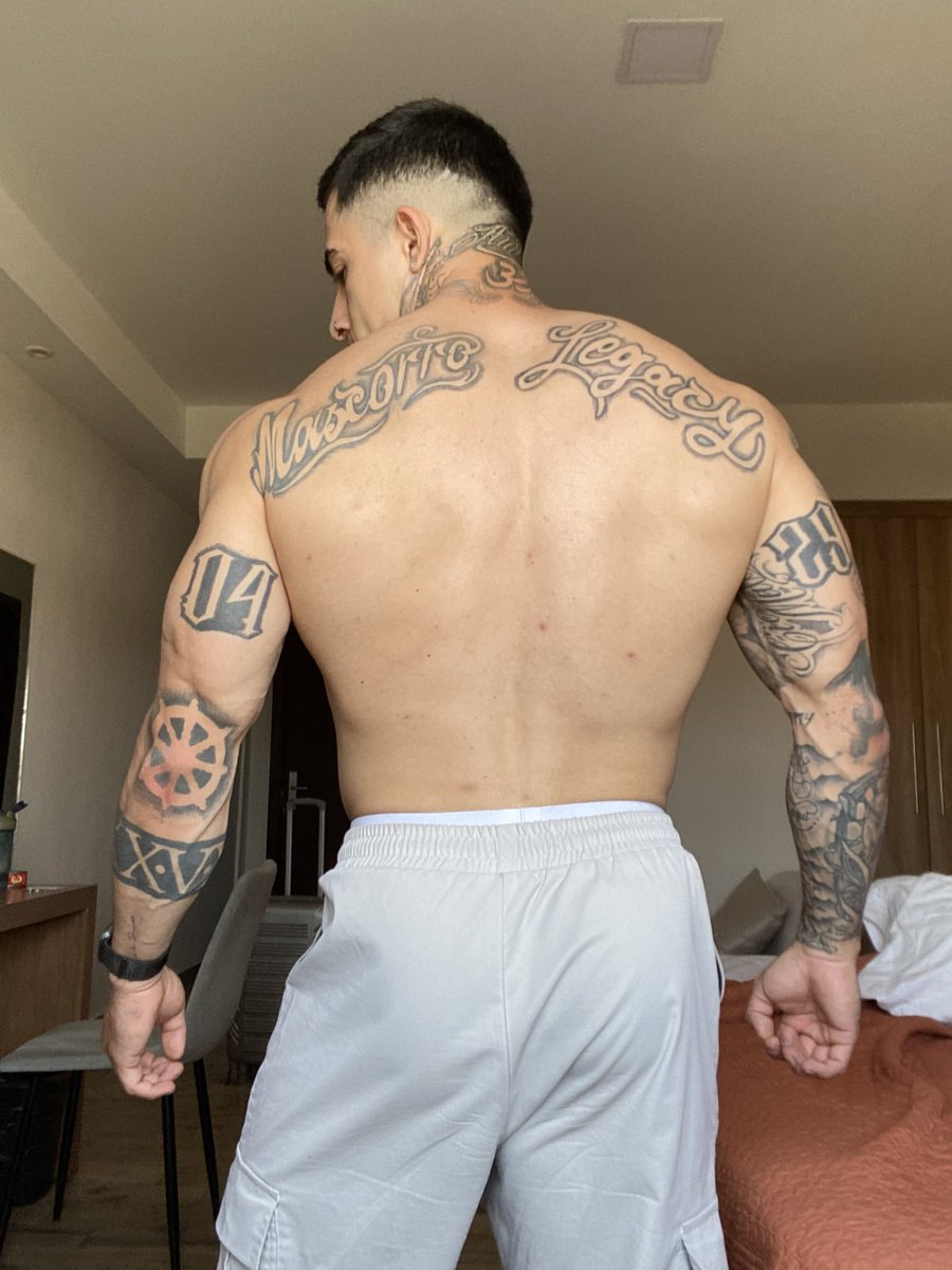 GioMalo_69's tweet photo. ๐ฆ
#FitLifestyle #MensPhysique #Consistency #Focus https://t.co/KsSr77wlMa