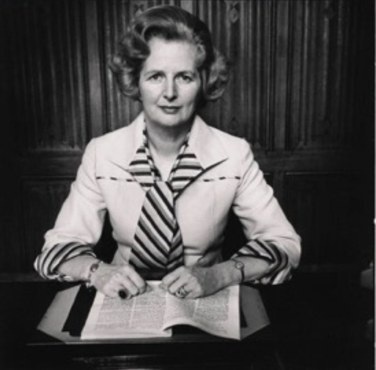 xestadominimo's tweet photo. “Los gobiernos no crean la riqueza. La consumen. Son las personas las que crean la riqueza y necesitan el incentivo de los impuestos bajos para hacerlo”.

- Margaret Thatcher - https://t.co/mhHSkO5KsG