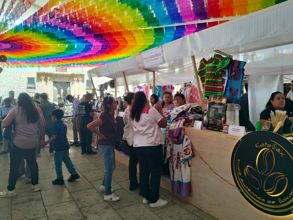 NU_SUNEO's tweet photo. ☕ El M.C. Saúl Sánchez Mendoza participó en representación de NovaUniversitas en la Convención del Café Oaxaqueño 2026, fortaleciendo la vinculación con productores, instituciones y actores del sector cafetalero de Oaxaca.

#NovaUniversitas #SomosNOVA #VinculaciónAcadémica https://t.co/d2Hy6ipdQ9