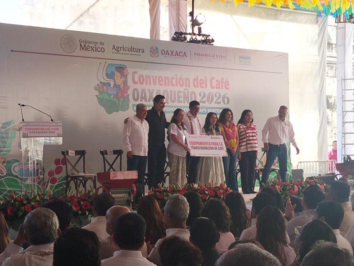 NU_SUNEO's tweet photo. ☕ El M.C. Saúl Sánchez Mendoza participó en representación de NovaUniversitas en la Convención del Café Oaxaqueño 2026, fortaleciendo la vinculación con productores, instituciones y actores del sector cafetalero de Oaxaca.

#NovaUniversitas #SomosNOVA #VinculaciónAcadémica https://t.co/d2Hy6ipdQ9