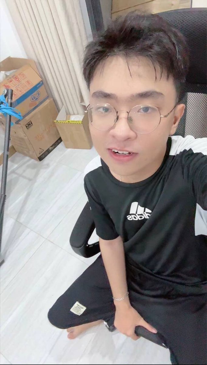 Dofu1122's tweet photo. Các anh thích Khoa trong bộ dạng nào?
Dễ thương🥰
Dâm đãng🥵
Cmt cho Khoa biết nha🥳🥳🥳
——————
Khóa cặc ngày 4 https://t.co/gcM5x2p0Ch
