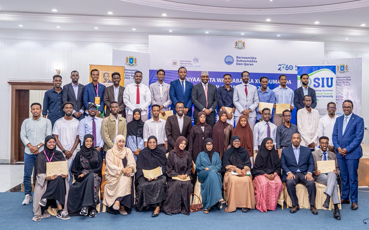 HonBeenebeene's tweet photo. Today, I had the honor of closing the Aden Adde Fellowship Program 2026, hosted by @MoPIED_Somalia and jointly organized by SIU and Minbar Forum.

The program’s focus on youth leadership, innovation and civic knowledge is vital to preparing a generation that can contribute meaningfully to Somalia’s development.

I commend the organizers, experts and fellows for their commitment to empowering Somali youth.
