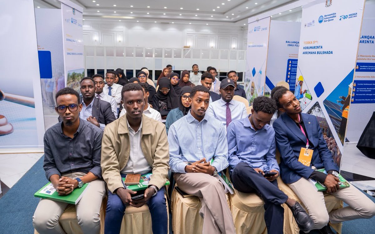 HonBeenebeene's tweet photo. Today, I had the honor of closing the Aden Adde Fellowship Program 2026, hosted by @MoPIED_Somalia and jointly organized by SIU and Minbar Forum.

The program’s focus on youth leadership, innovation and civic knowledge is vital to preparing a generation that can contribute meaningfully to Somalia’s development.

I commend the organizers, experts and fellows for their commitment to empowering Somali youth.