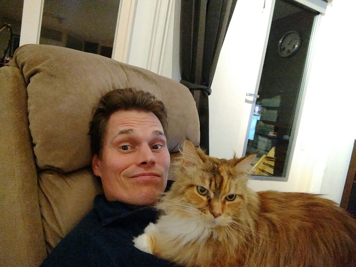 PluKkje's tweet photo. Thank you for all the fun we had, i'm going to miss you. give Ashley some scritches for me. https://t.co/w2DOrzgxa8