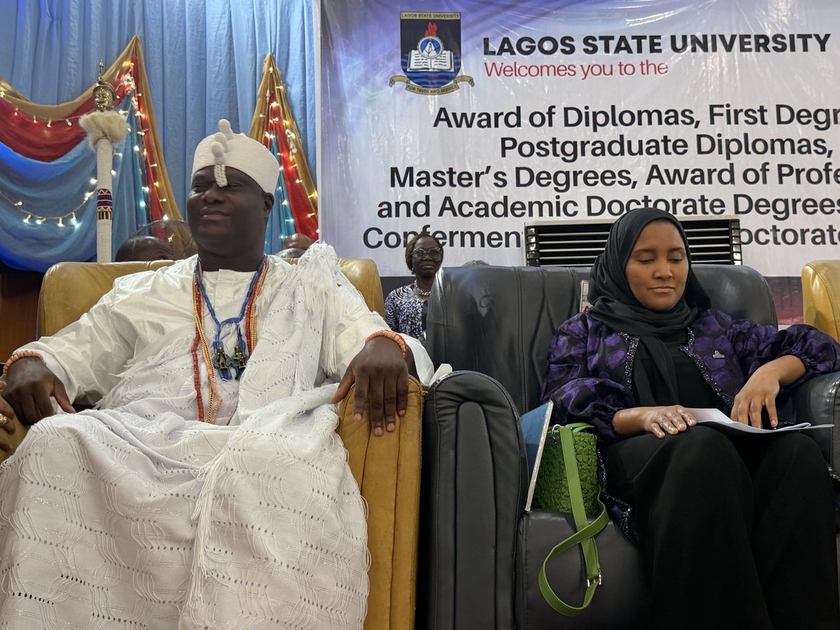 LasuFM's tweet photo. The current Ooni of Ife is Oba Adeyeye Enitan Ogunwusi, Ojaja II — the Ooni of Ife (Ile-Ife). He ascended the throne in 2015.
Was Live In Lasu for the 29th and 30th convocation ceremony 

#LasuFm
#Lasuconvocation https://t.co/rSK2Moznph