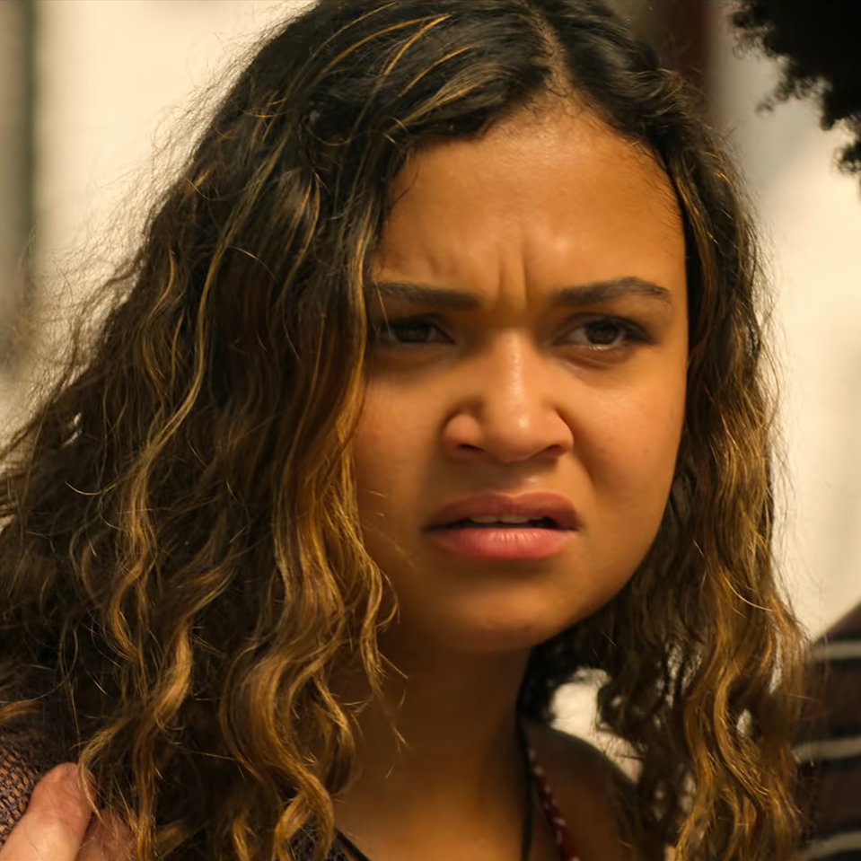firecosgrove's tweet photo. que deus proteja a madelyn cline a madison bailey do mal chamado bichectomia! que coisa linda ver atrizes com BOCHECHAS nos dias de hoje https://t.co/8t8ycC6mnt