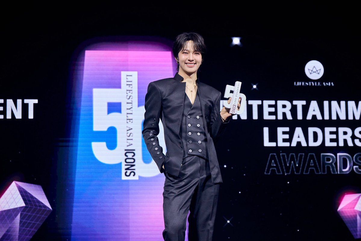 DomundiTV's tweet photo. จบลงไปแล้วสำหรับงานประกาศรางวัล LSA 50 ICONS OF 2026 ✨

ขอขอบคุณทุกรางวัลจากงานประกาศรางวัล LSA 50 ICONS OF 2026 🏆

รางวัล Rising Icon Award 
🏆 ยิม ปริญญากรณ์ 
🏆 อู่อู๋ ธนภูมิ 

รางวัล Entertainment Leader Award 
🏆 นุนิว ชวรินทร์
🏆 ซี พฤกษ์ 

ขอขอบคุณ @LSAthai ที่ให้เกียรติ “ซี” “นุนิว” “เจมส์” “ยิม” และ “อู่อู๋” ได้มาร่วมเป็นส่วนหนึ่งในงานวันนี้นะคะ 🥰

ขอขอบคุณแฟน ๆ ทุกคนที่มาเจอกัน รวมถึงแฟน ๆ ทุกคนที่ร่วมส่งกำลังใจ และสนับสนุนพวกเราเสมอมาค่ะ 🫶🏻✨

#LSA50ICONS2026xDMD