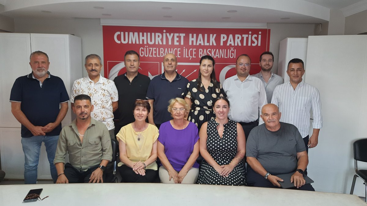 CHPguzelbahce's tweet photo. İlk yönetim kurulu toplantımızı tam kadro ve Kadın Kolları Başkanımızın katılımıyla gerçekleştirdik. Birlikte çok daha güçlüyüz! https://t.co/WQyRPiles2