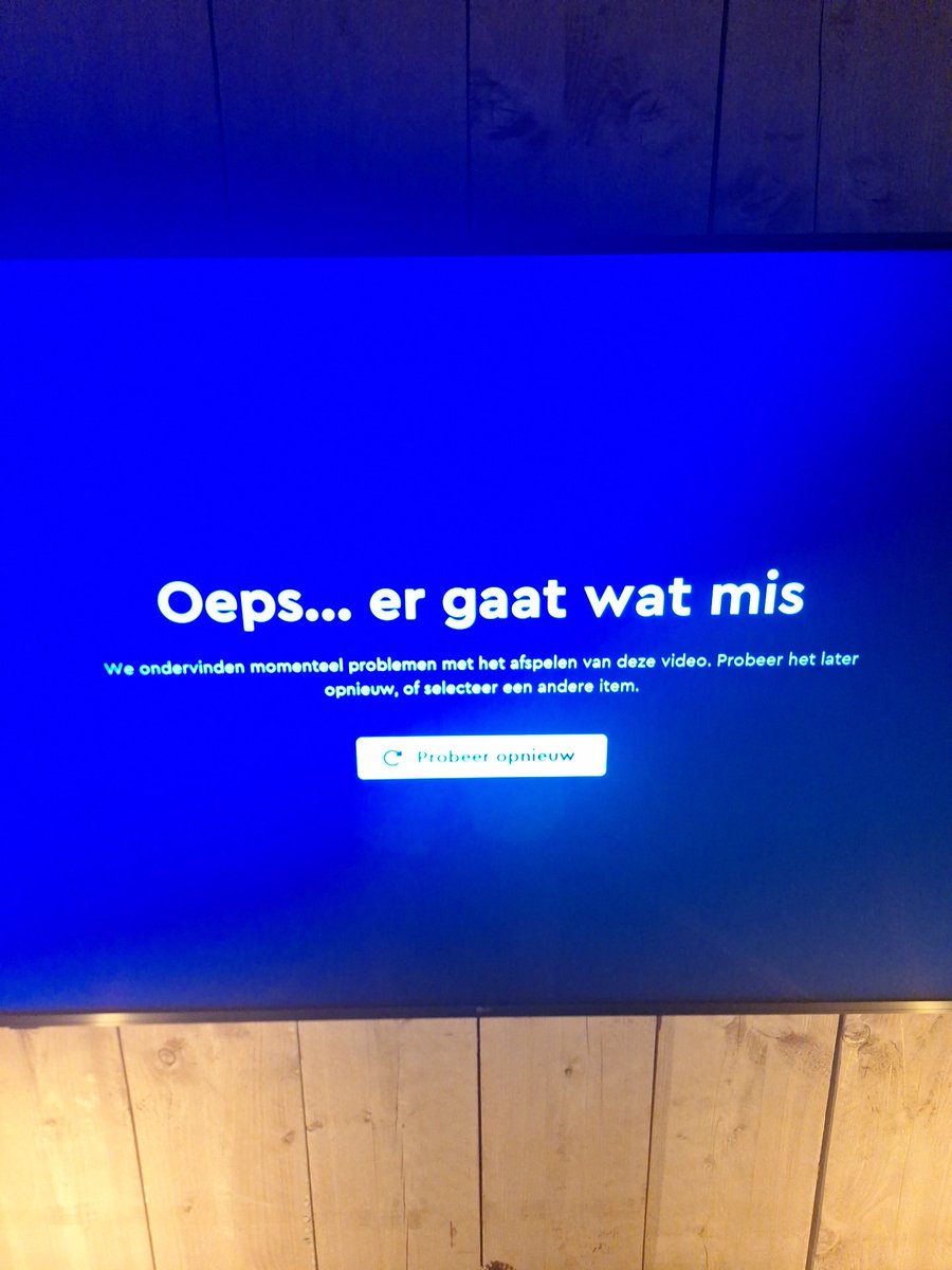 TR23737990's tweet photo. @kijk wedstrijd is al een poosje bezig prutsers https://t.co/Sdmq6vJuG2