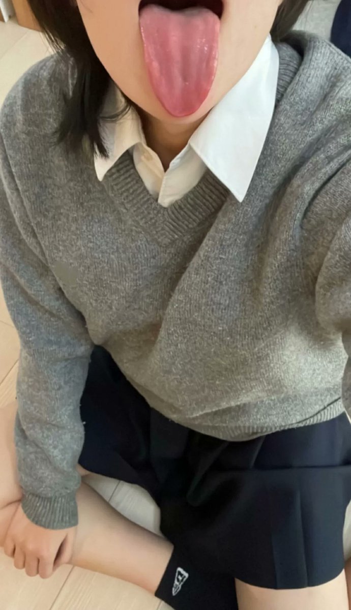 Leahvurf's tweet photo. ちょっと抱きしめてほしい夜なんだよね〜
 大分あたりの方で動ける？！
#大分 https://t.co/tEWY9U6U1N