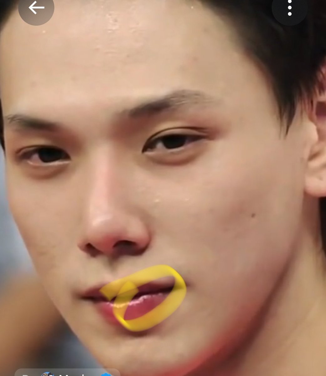 opadkum's tweet photo. Daou has a bite mark on his lower lip, but Offroad kisses his upper lip.
Who could have bitten him last night? 🤭🤭🤭🤭
It wasn't offroad... Think about who? Who's short and can kiss a lower lip? 😆😆👩‍❤️‍💋‍👨 https://t.co/YaWSspIYlZ